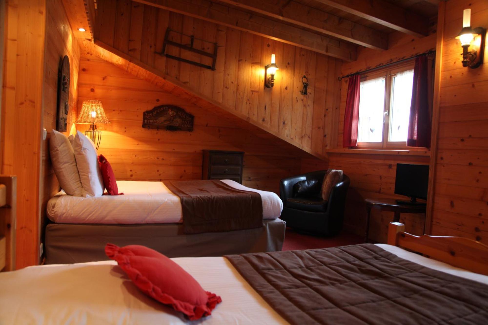 Hotel Logis Le Cro-Bidou Bernex Exteriér fotografie